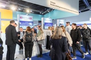 Komm.ONE auf der Smart Country Convention 2025 Unternehmensstand der Komm.ONE bei der Smart Country Convention