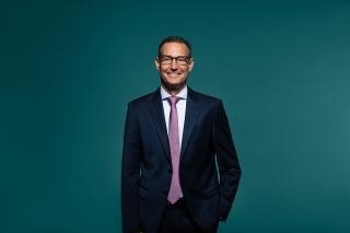 Copyright Tom Maurer Photography; William Schmitt, Vorstandsvorsitzender der Komm.ONE und Aufsichtsratsvorsitzender der govdigital eG Porträtfoto William Schmitt