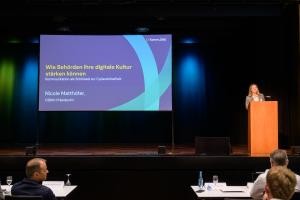 Nicole Matthöfer (Präsidentin CSBW) bei ihrer Keynote Nicole Matthöfer (Präsidentin CSBW) bei ihrer Keynote