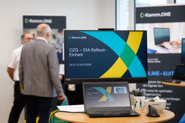 Ein wichtiges Gesprächsthema war die Umsetzung des Onlinezugangsgesetzes (OZG) 2.0. Bei der Komm.ONE beschäftigt sich hiermit unter anderem die OZG-Efa Rollout-Einheit. Ein wichtiges Gesprächsthema war die Umsetzung des Onlinezugangsgesetzes (OZG) 2.0. Bei der Komm.ONE beschäftigt sich hiermit unter anderem die OZG-Efa Rollout-Einheit.
