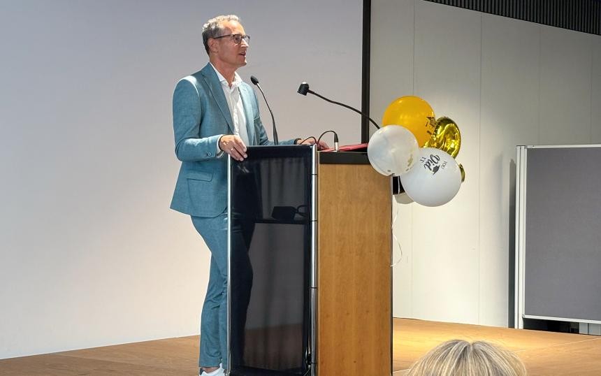 William Schmitt, Vorstandsvorsitzender der Komm.ONE William Schmitt am Rednerpult