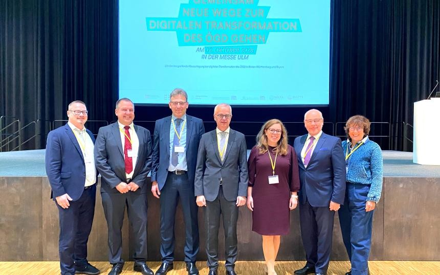 „Gemeinsam neue Wege zur digitalen Transformation des ÖGD gehen“, Klausurtagung am 2. Oktober 2025 in der Messe Ulm – Foto: Ministerium für Soziales, Gesundheit und Integration Baden-Württemberg - Pressestelle „Gemeinsam neue Wege zur digitalen Transformation des ÖGD gehen“, Klausurtagung am 2. Oktober 2025 in der Messe Ulm – Foto: Ministerium für Soziales, Gesundheit und Integration Baden-Württemberg - Pressestelle